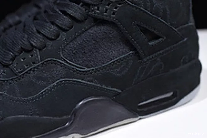 retro 4 Vibrant kaws 2906 930155- black Air Nike Jordan 540 0619